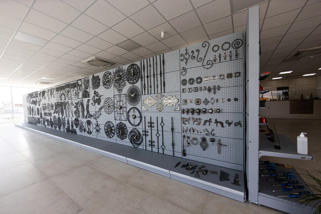 Ergüden ferforje ve mimari demir ürünleri showroomu